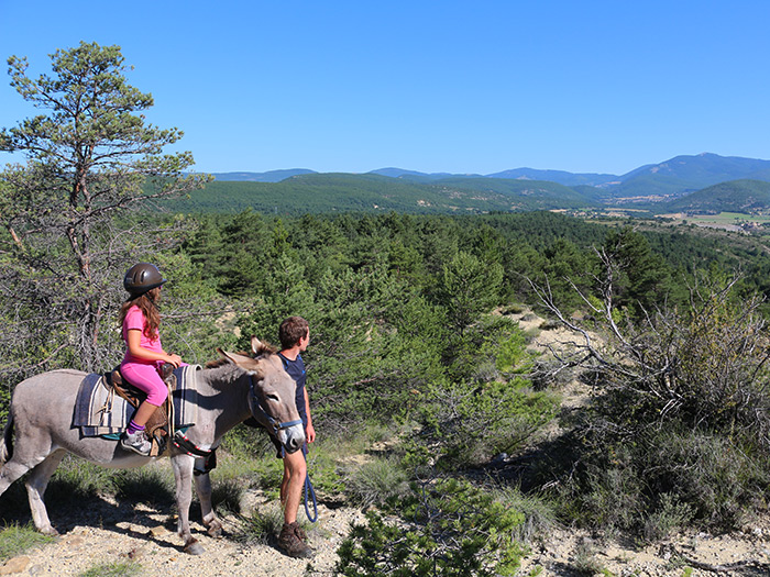 Pause avec vue sur la montagne de Lure